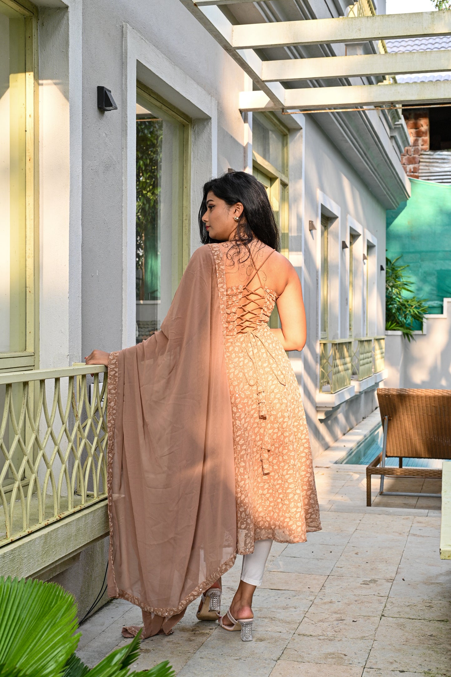 CRISS CROSS BACKLESS ANARAKLI WITH DUPPATA