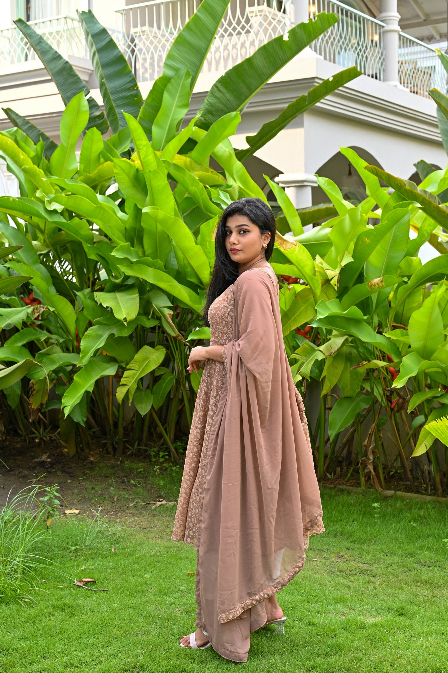 CRISS CROSS BACKLESS ANARAKLI WITH DUPPATA
