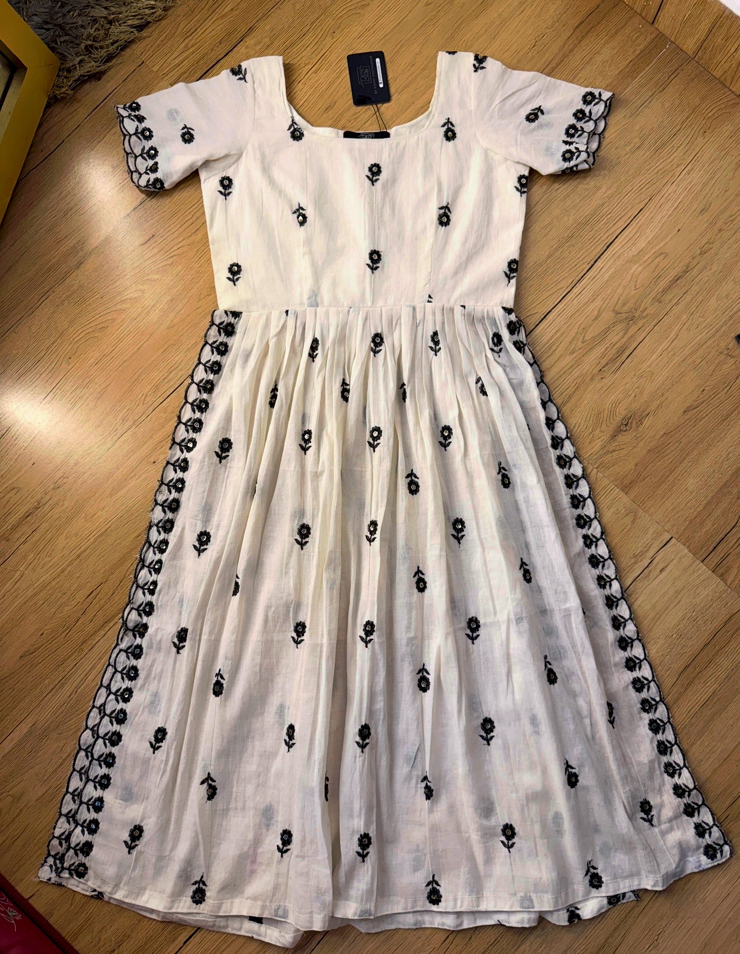 IVORY BLOOM NYRA CUT