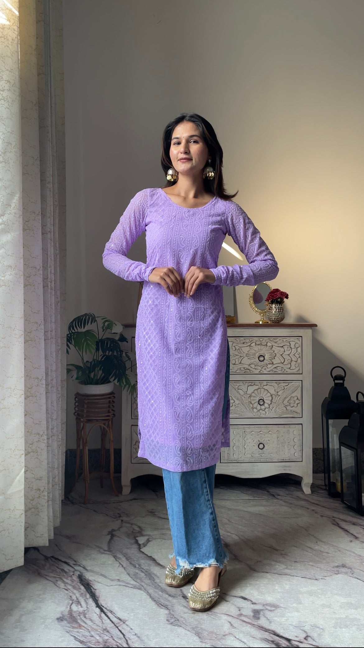 CHIKANKARI DEEP BACK TASSEL KURTI