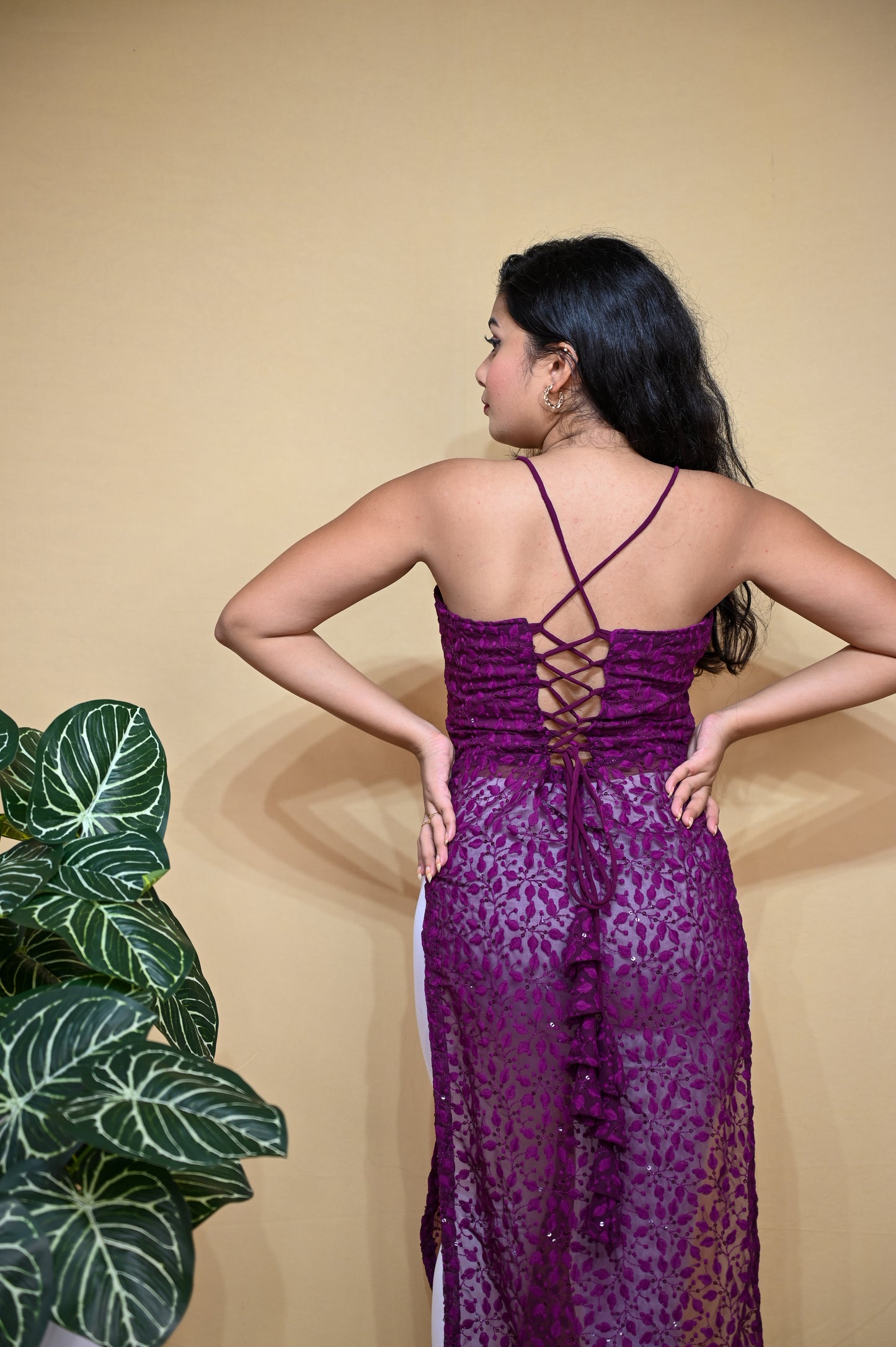 CRISS CROSS BACKLESS CHIKANKARI KURTI