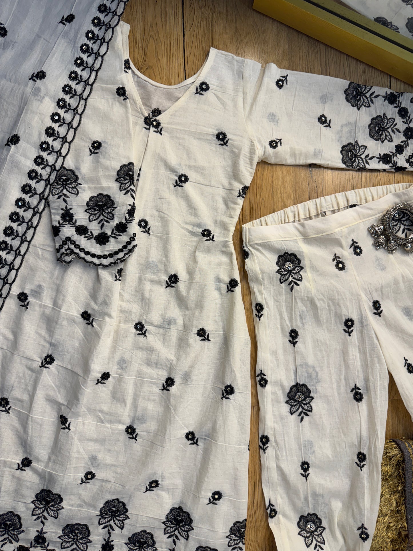 IVORY BLOOM SET