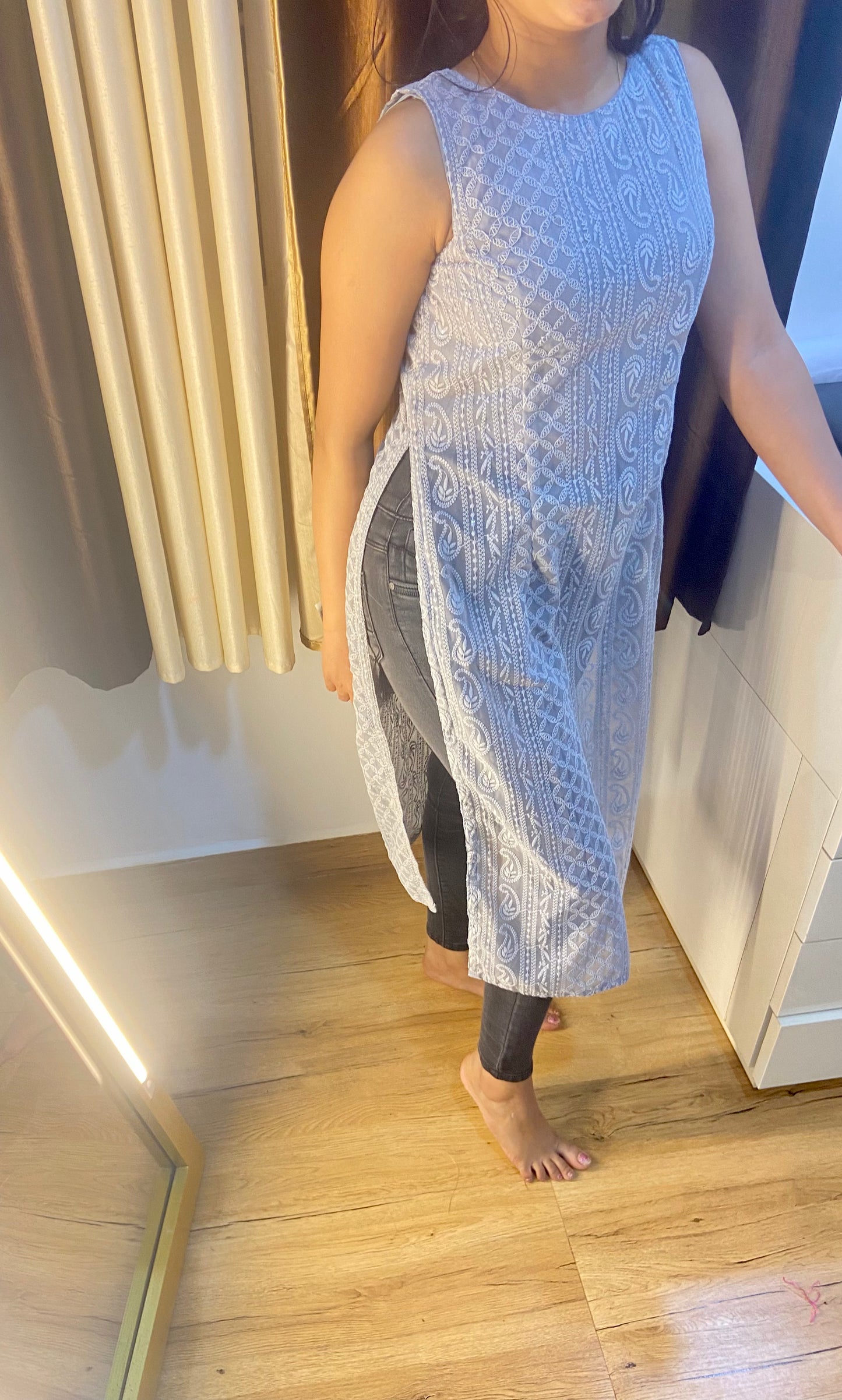 CHICKENKARI BODY FIT KURTI