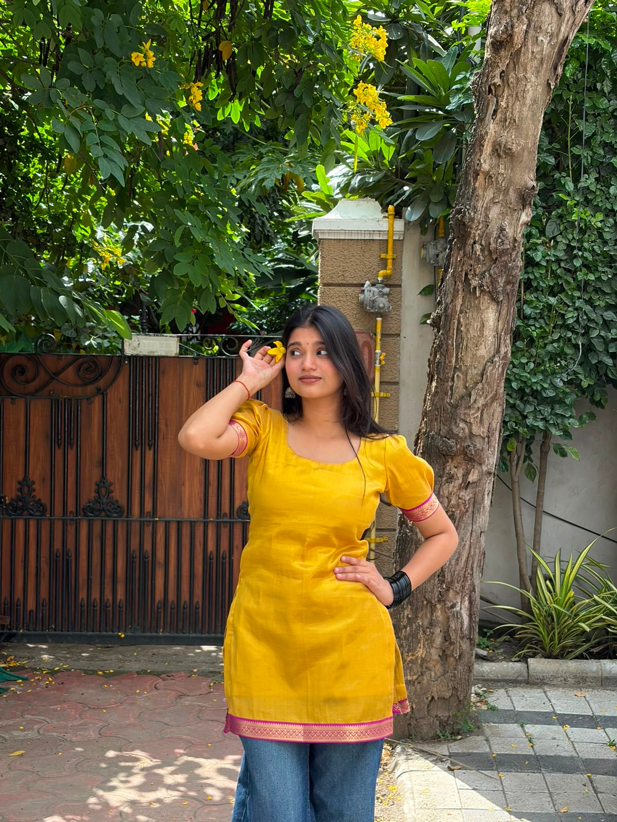 GOLDEN GLOW KURTI