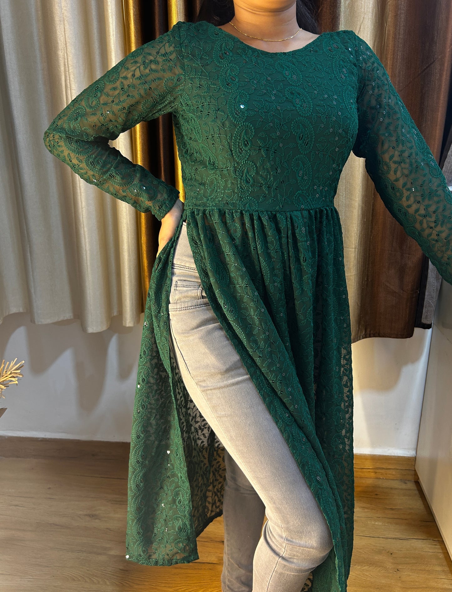 CHIKANKARI NYRA CUT KURTI