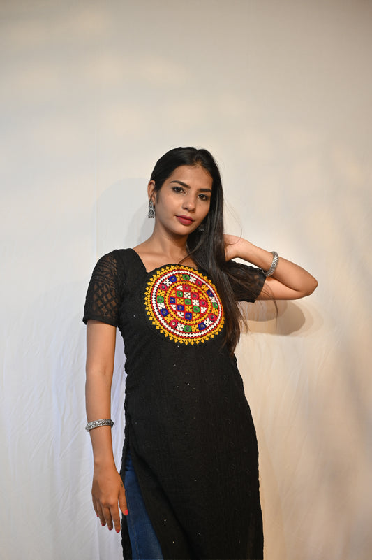 PATCHWORK  BACKLESS CHIKANKARI KURTI