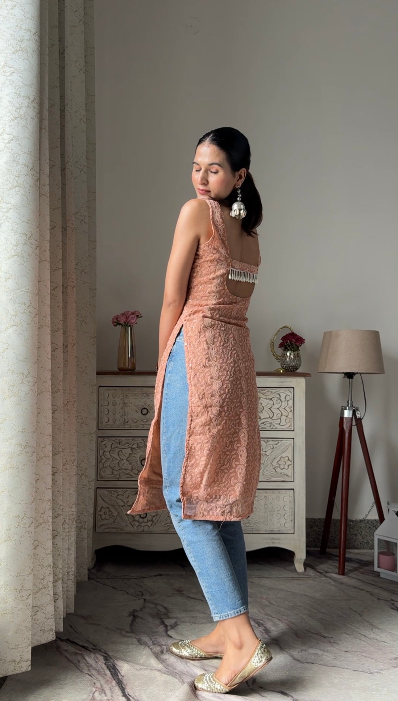 BACKLESS TASSEL KURTI