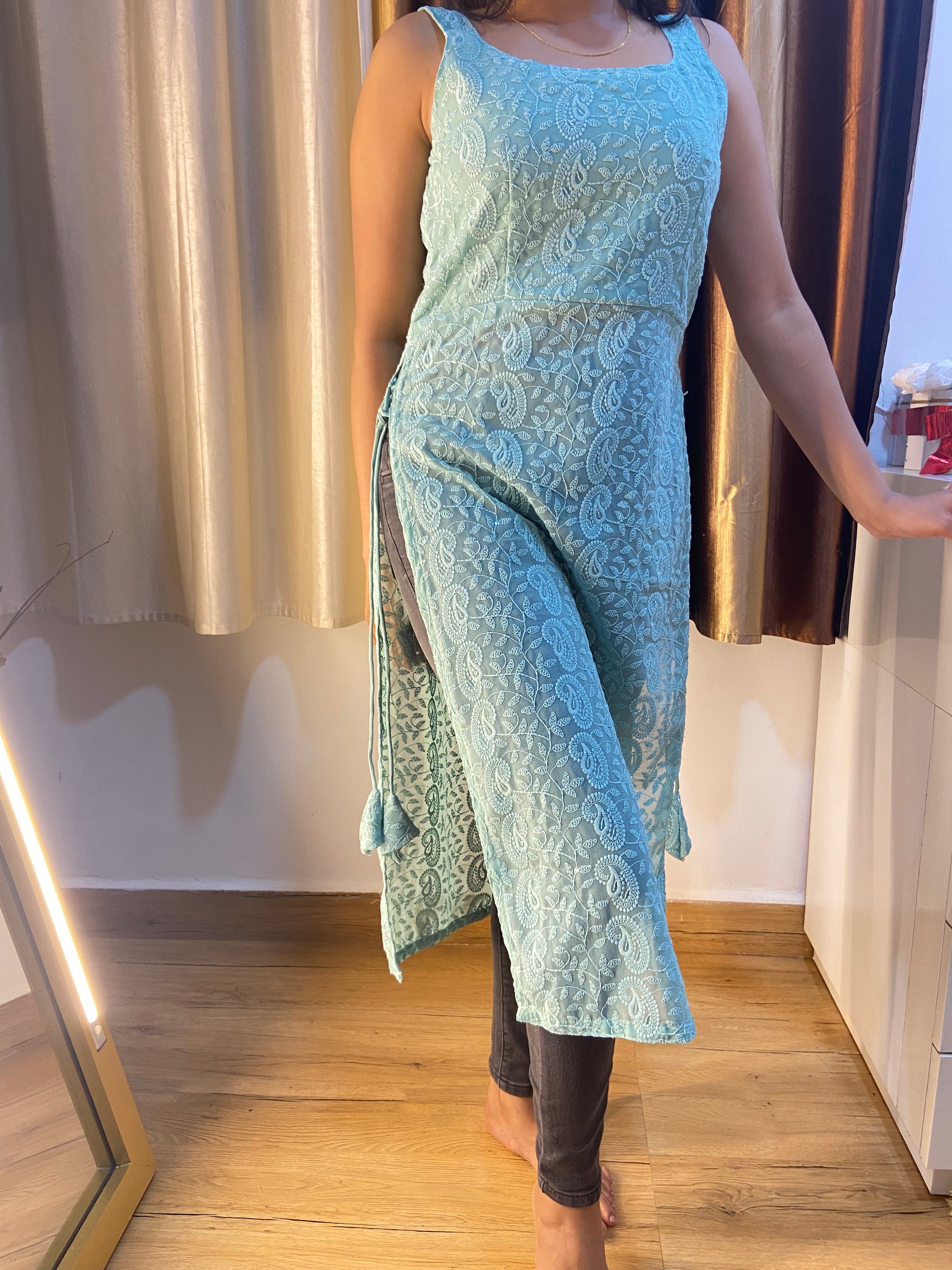 Kurti with side sales latkan